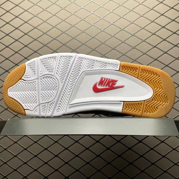 Air Jordan 4 - From the Court to the Streets - Picture 4 of 7